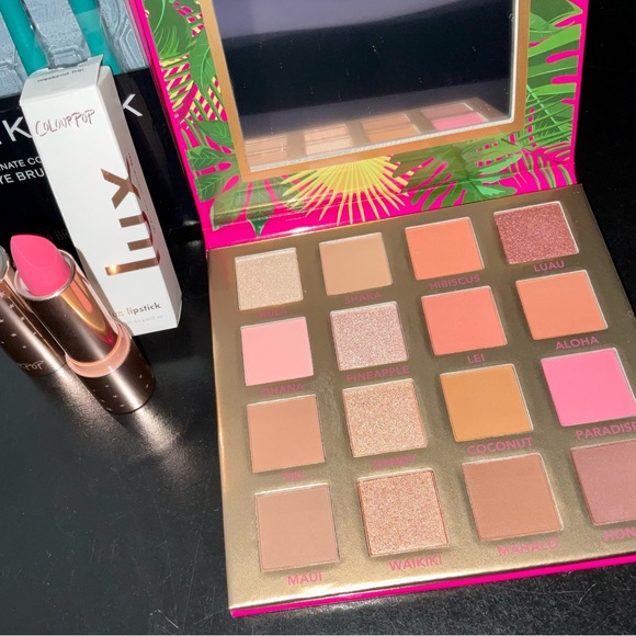 Hangin’ in Hawaii Makeup Bundle - Picture 8 of 13